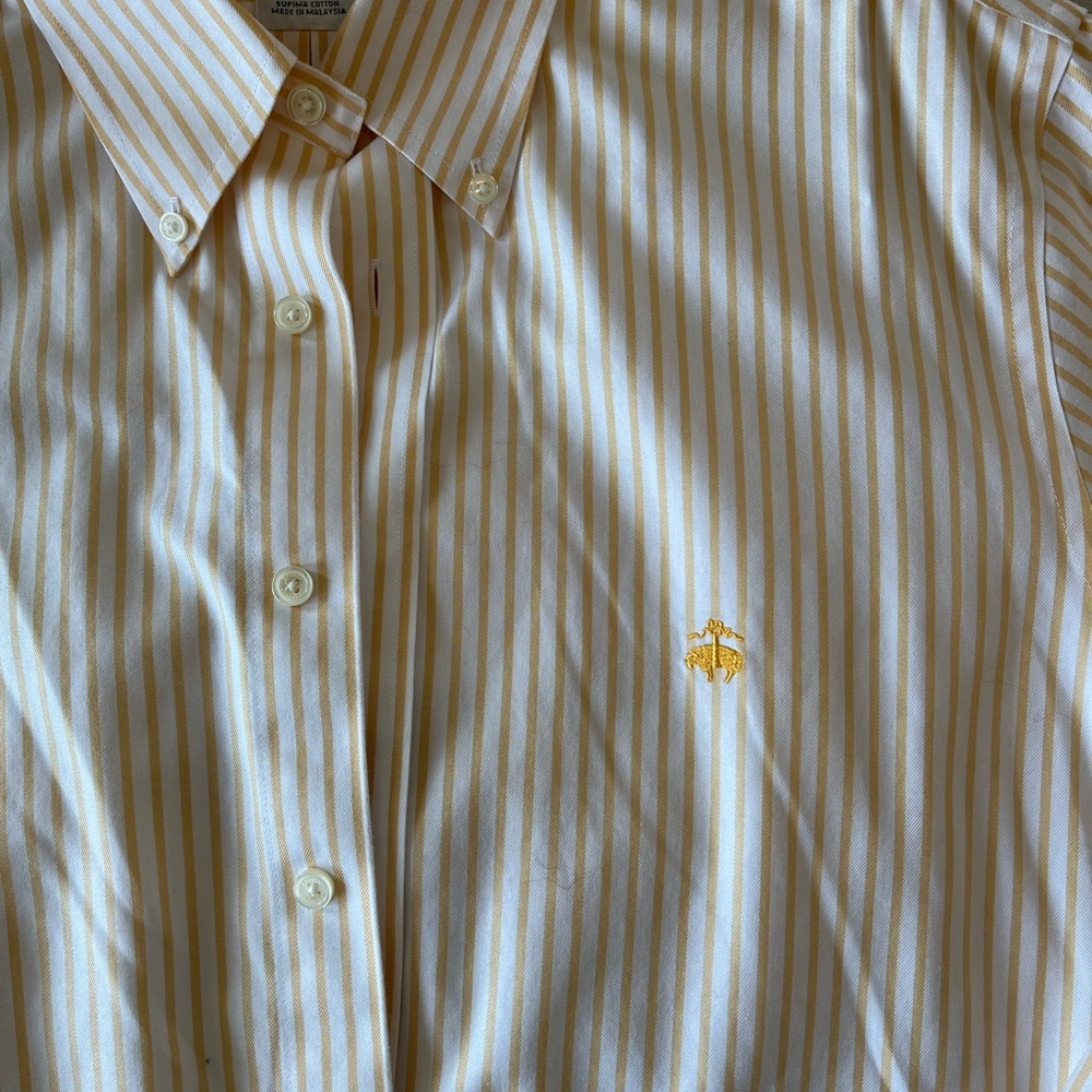 Mens Brooks Brothers skirt in white and yellow stripe. Size medium.